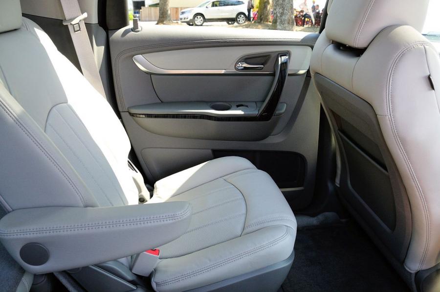  Chevrolet Traverse 2013 года  (фото 12 из 44)